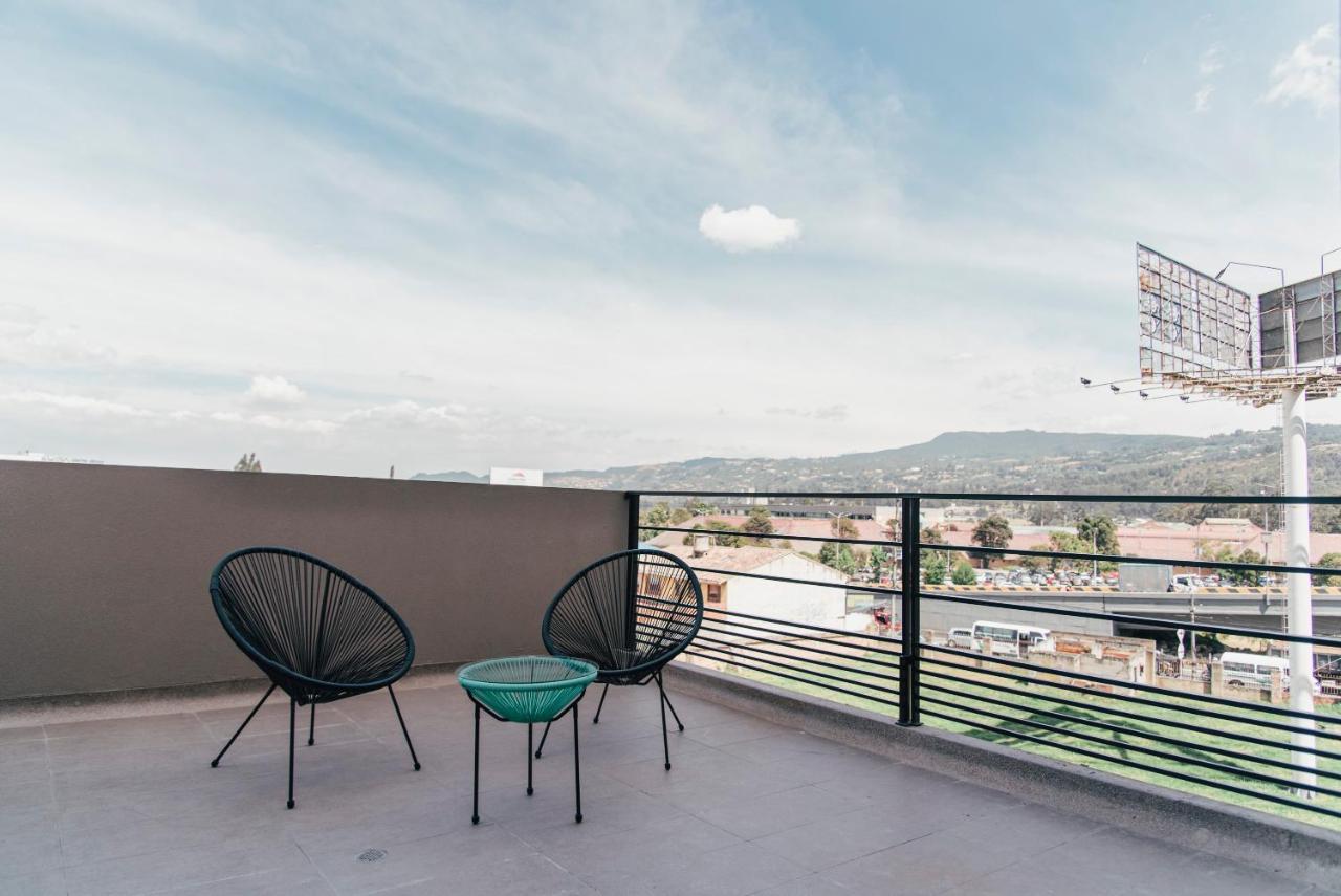 Uma Suites Chía エクステリア 写真